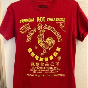 🌞 5 for $25. Ripple Junction Siracha t-shirt.